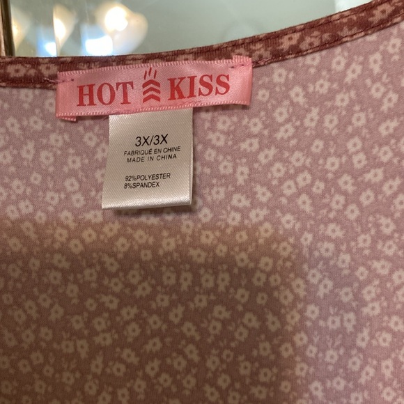 Ladies dress. - Picture 3 of 5